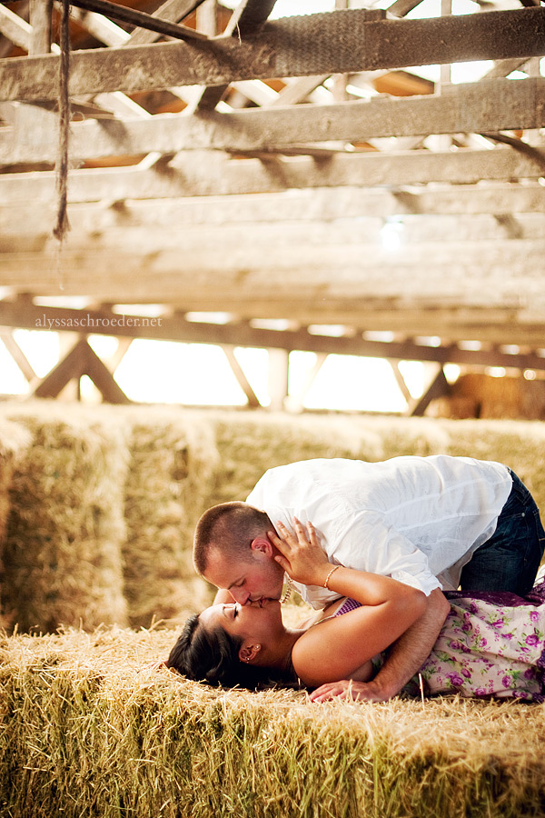 Barn-Kissing-Photo