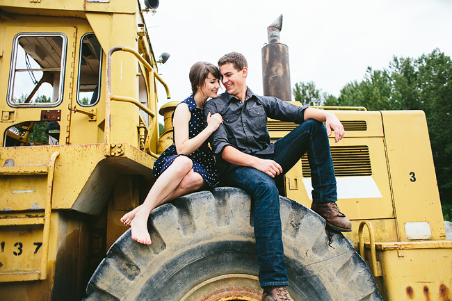 engagement photos on tire